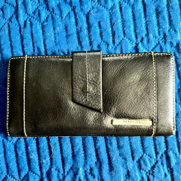 Kennth Cole reaction leather wallet - Picture 1 of 4